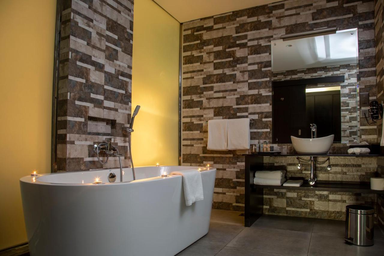 Amaryllis Hotel Blantyre Ngoại thất bức ảnh